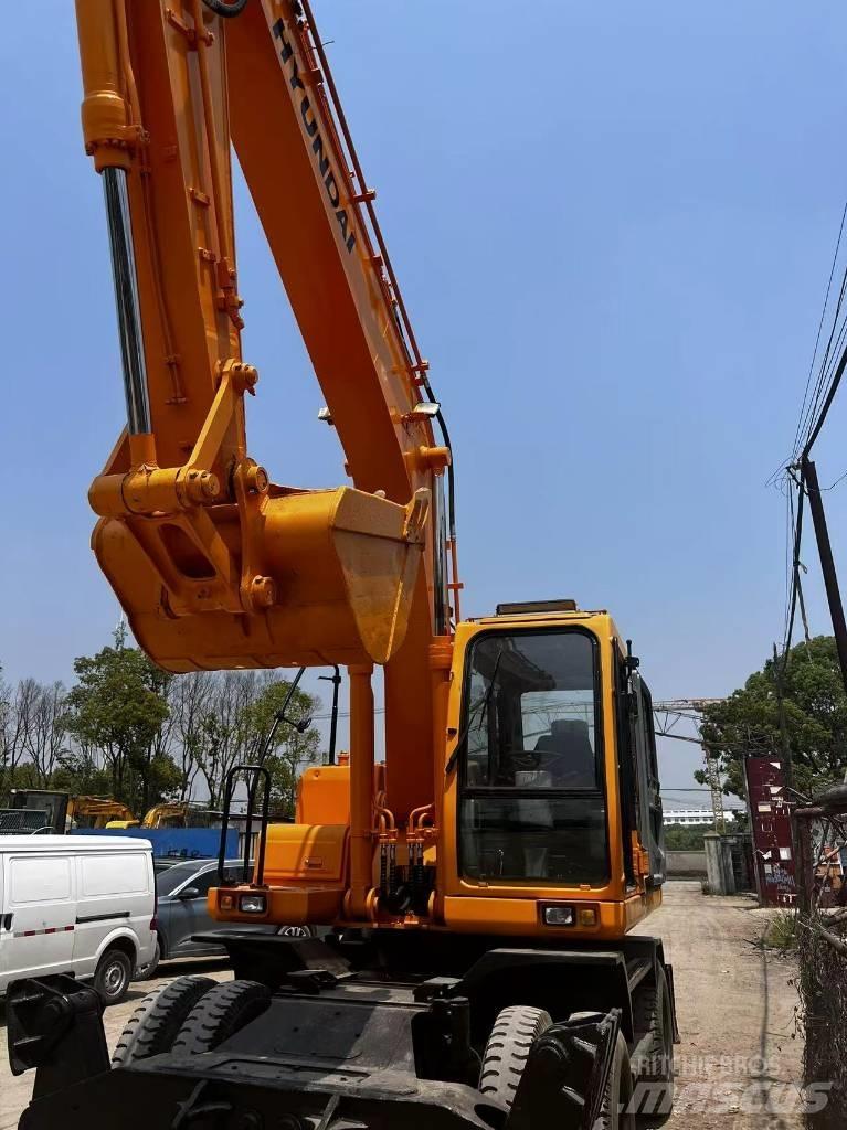 Hyundai R210W-7 Bageri točkaši