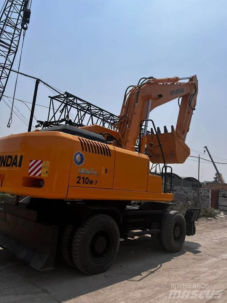 Hyundai R210W-7 Bageri točkaši