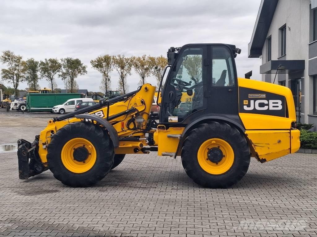 JCB TM 320 AGRI Poljoprivredni teleskopski utovarivači