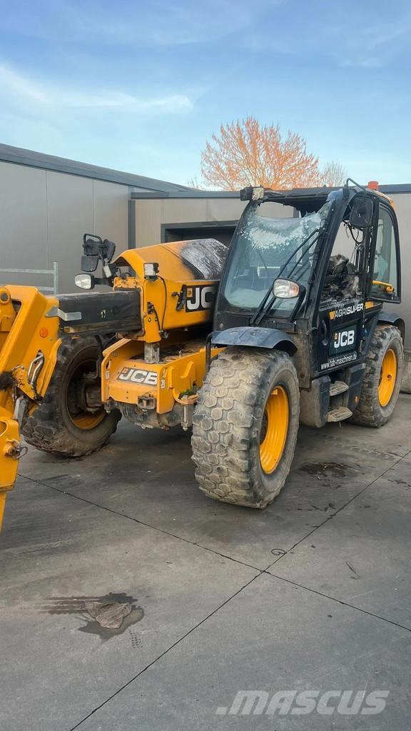 JCB 538-70 Poljoprivredni teleskopski utovarivači