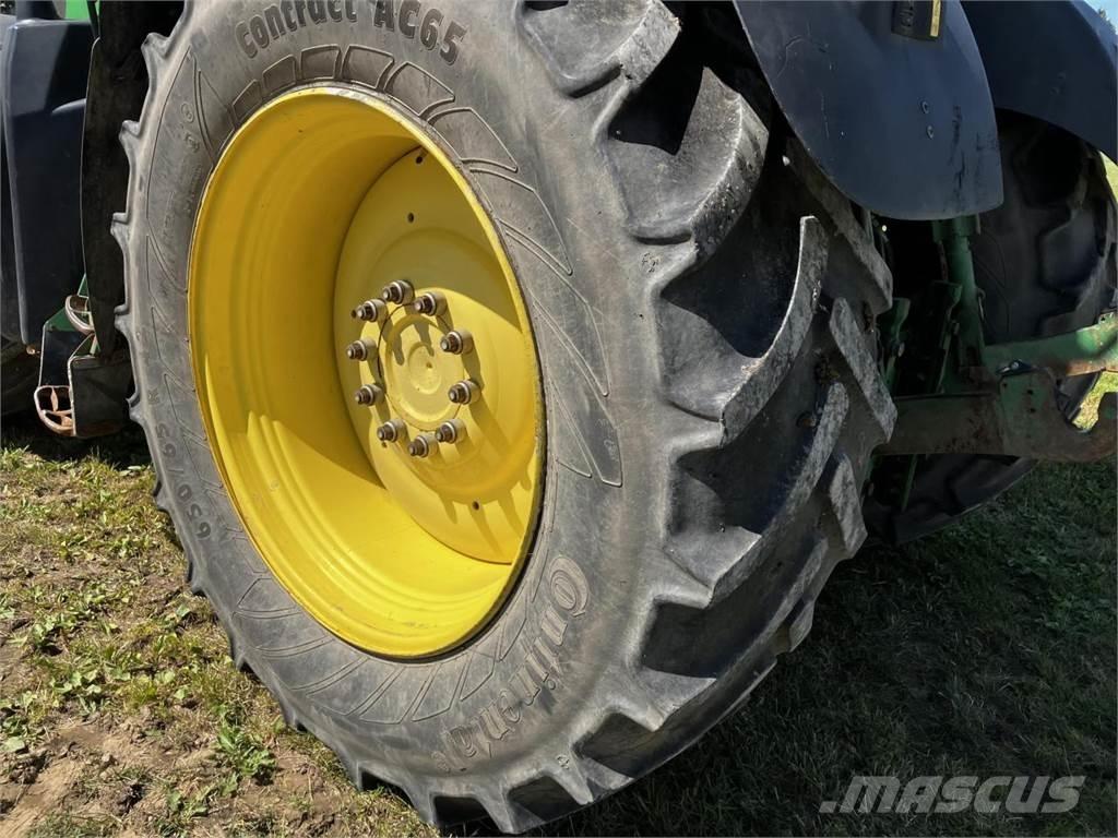 John Deere 6210R Traktori