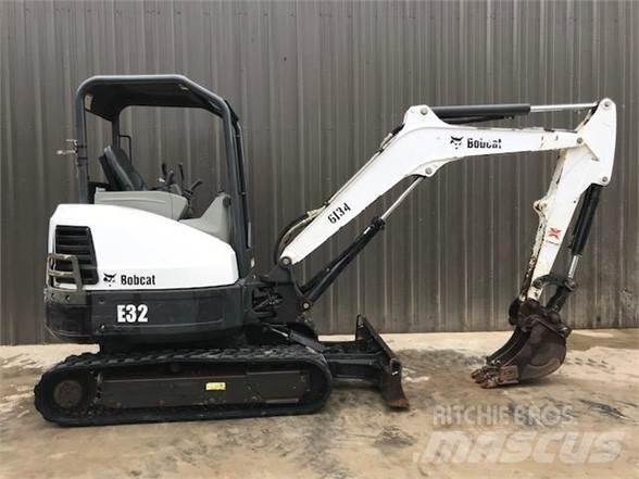 Bobcat E32M Mini bageri < 7t