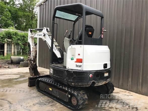 Bobcat E32M Mini bageri < 7t