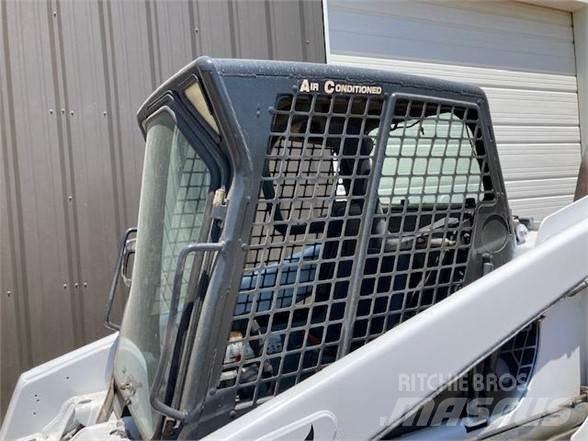 Bobcat T200 Skid steer mini utovarivači