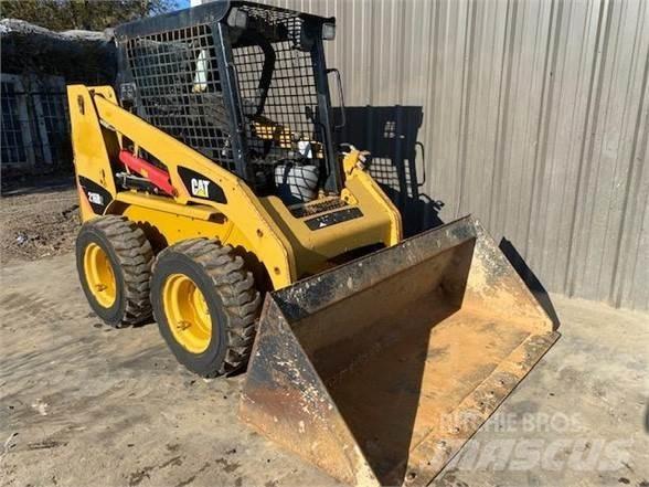 CAT 216B2 Skid steer mini utovarivači