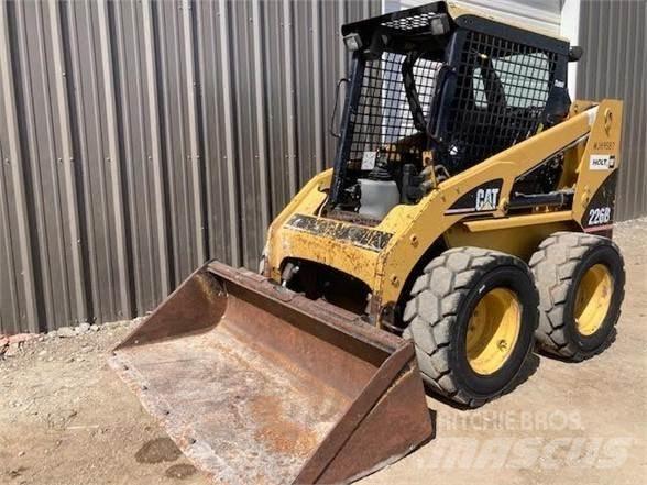 CAT 226B Skid steer mini utovarivači