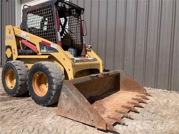 CAT 228 Skid steer mini utovarivači
