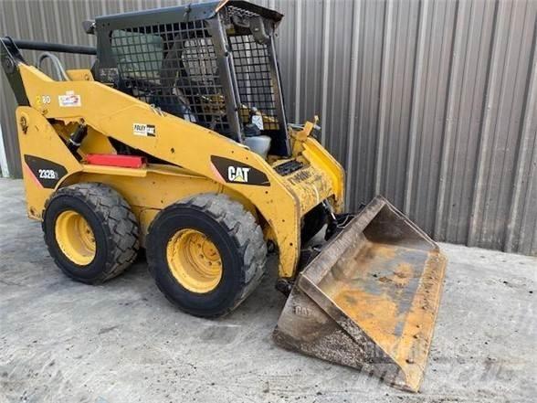 CAT 232B2 Skid steer mini utovarivači