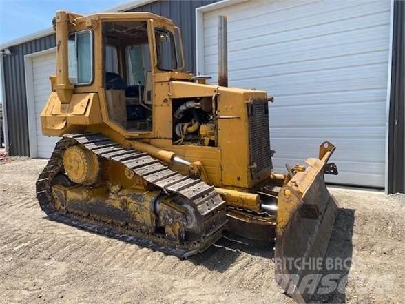 CAT D4H Buldožeri guseničari