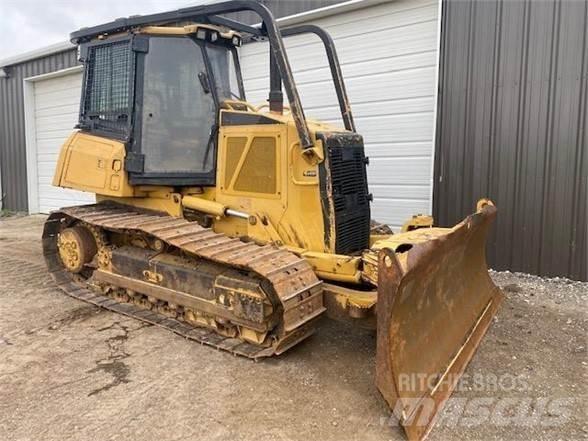 CAT D6K Buldožeri guseničari