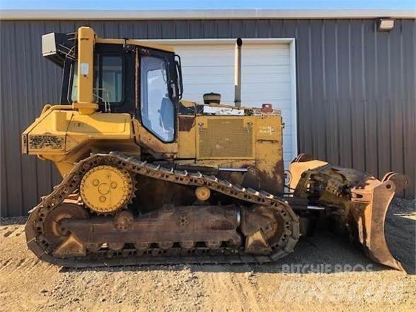 CAT D6M XL Buldožeri guseničari