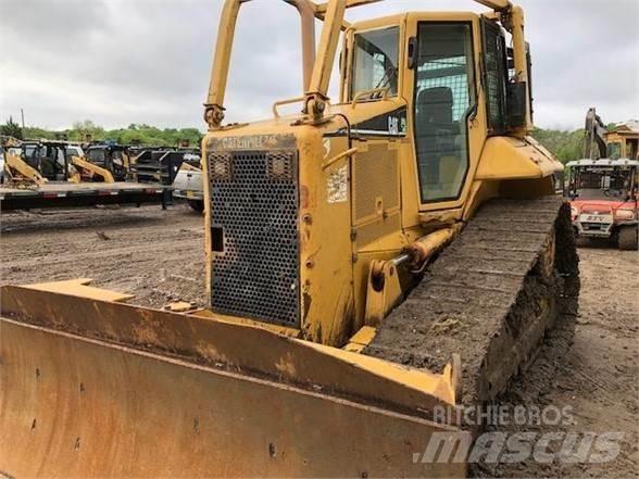 CAT D6N XL Buldožeri guseničari