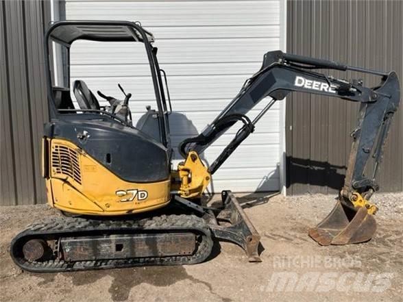 John Deere 27D Mini bageri < 7t