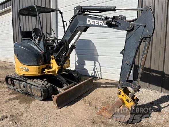 John Deere 27D Mini bageri < 7t