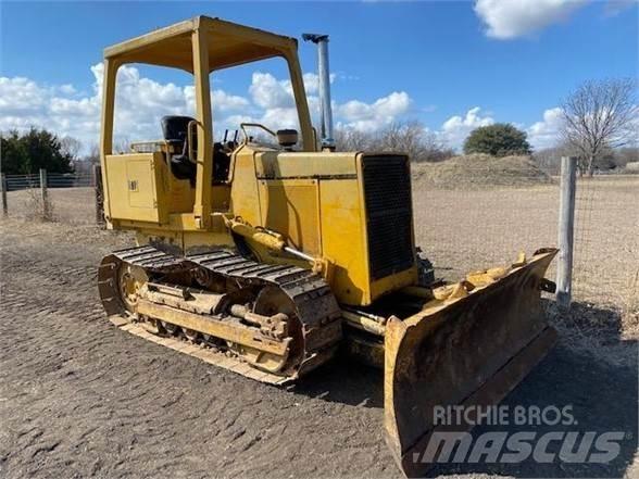 John Deere 450 Buldožeri guseničari