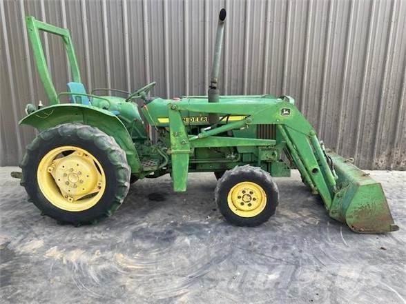 John Deere 850 Traktori