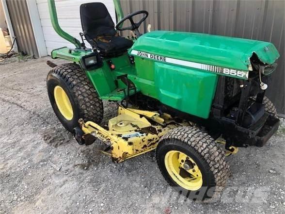 John Deere 855 Traktori
