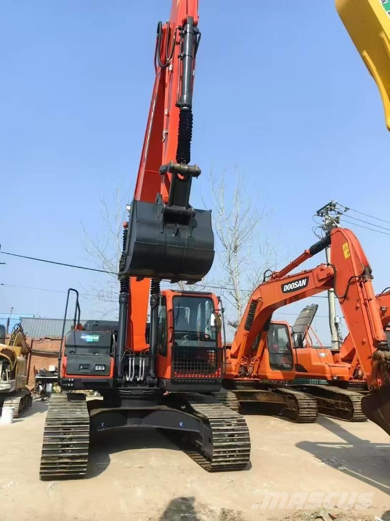Doosan DX 225 LC Bageri guseničari