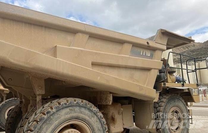 CAT 771D Damperi za gradilište