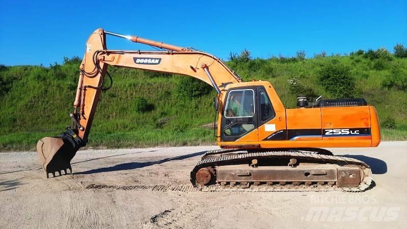 Daewoo S255 LC Bageri guseničari