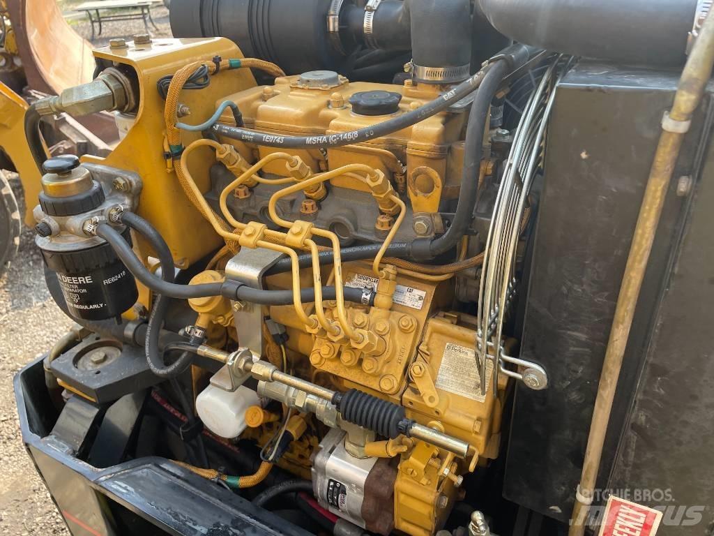 CAT CB224E Valjci sa duplim bubnjem