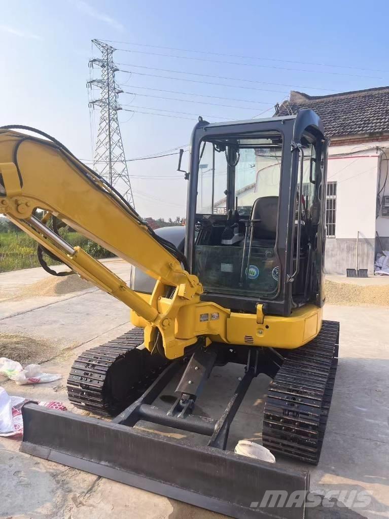 Komatsu PC 40 MR Mini bageri < 7t