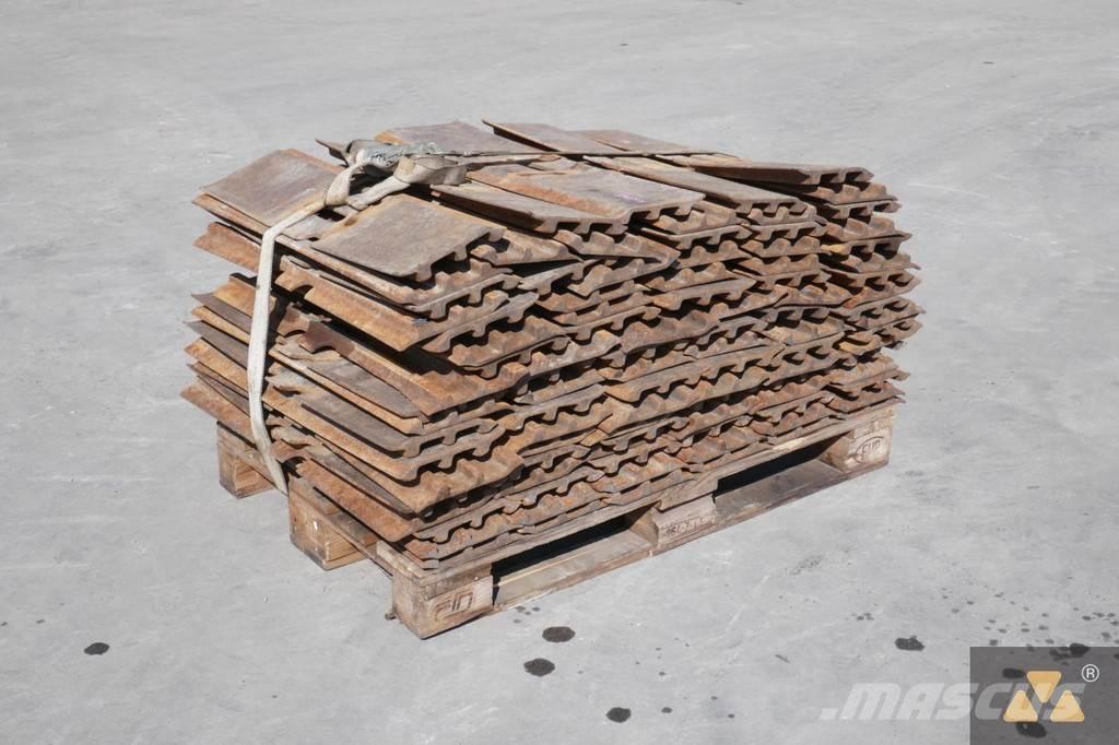 CAT 325 Trackshoes Gume, točkovi i felne
