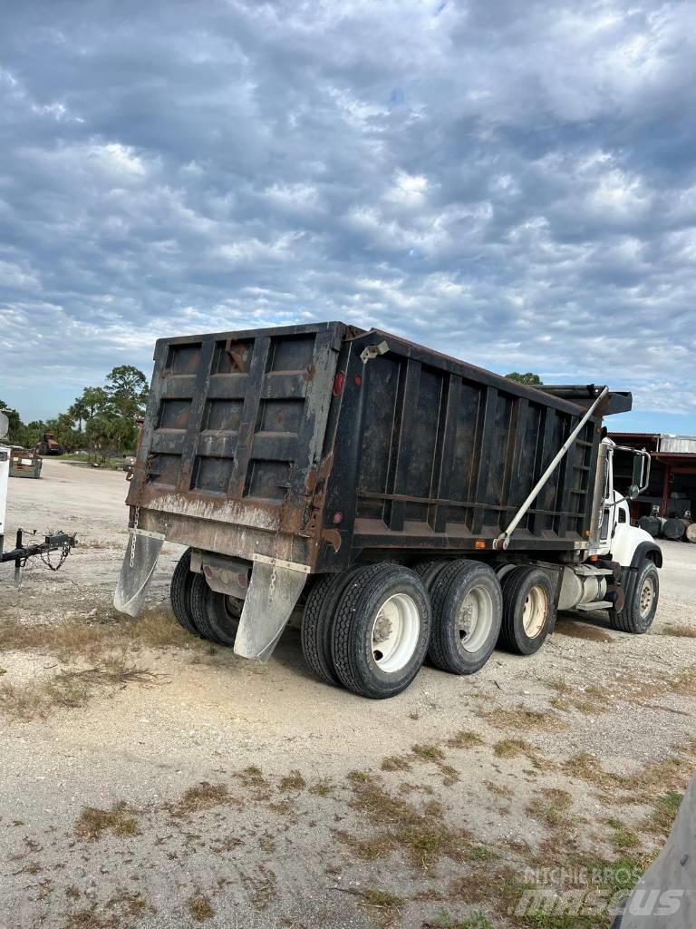 Mack Granite Kiperi kamioni