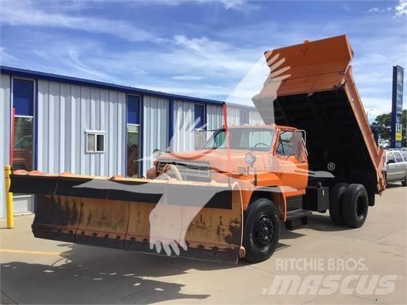 Ford F800 Posipači soli i peska