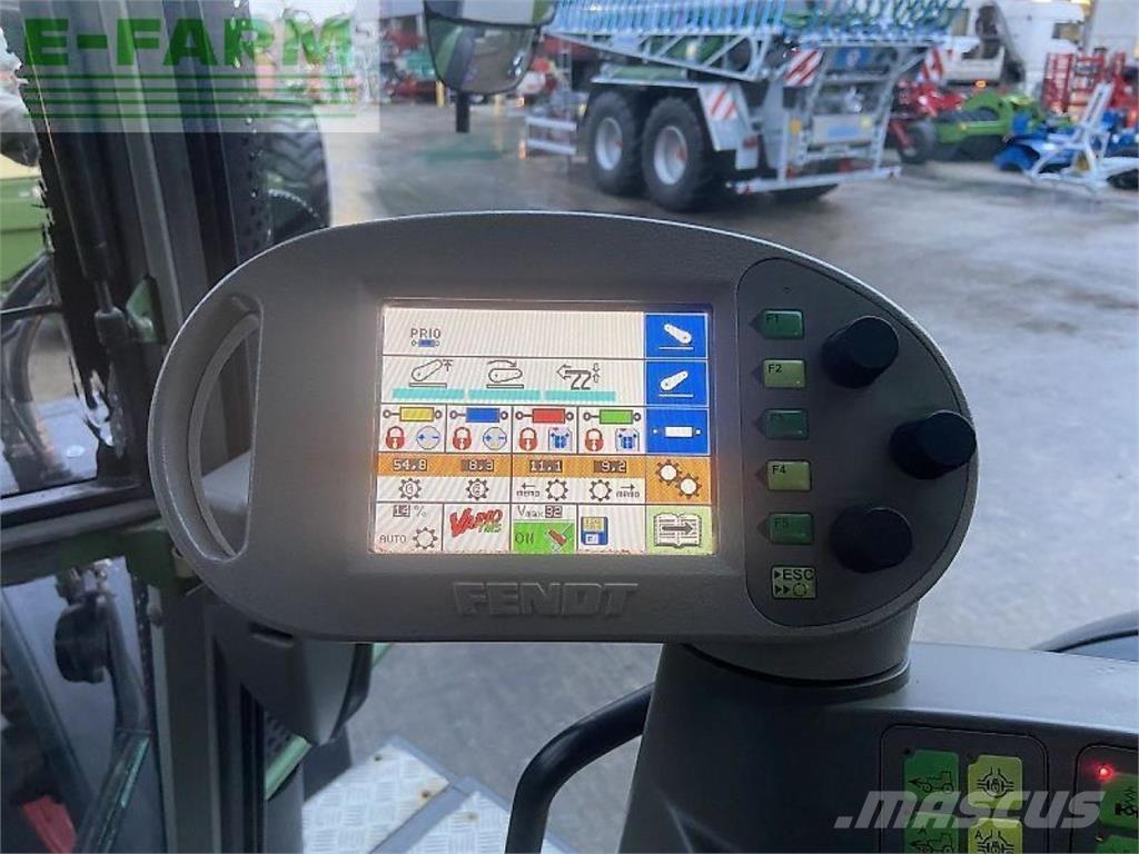 Fendt 820 vario Traktori