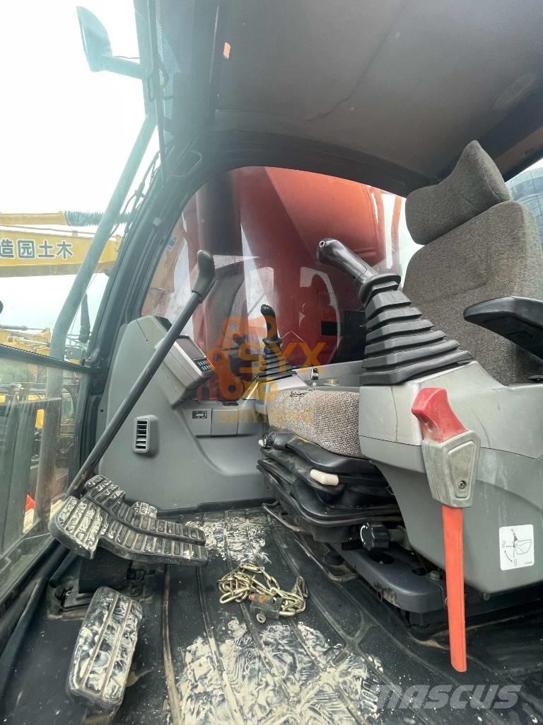 Doosan DX500 LCA Bageri guseničari