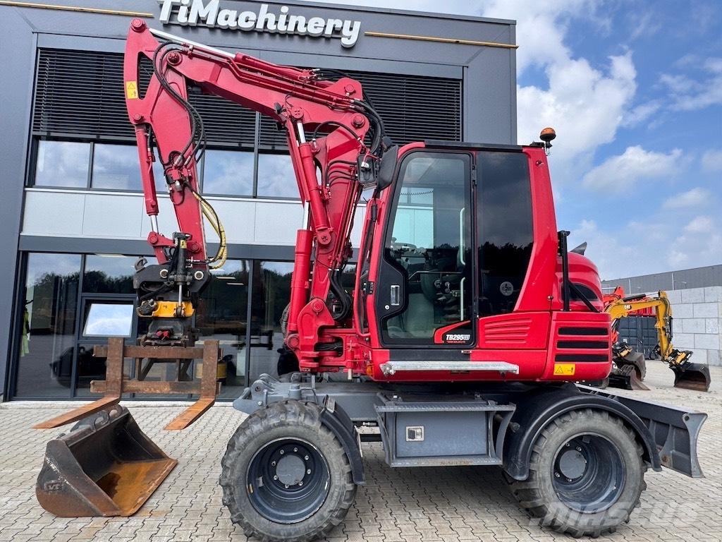 Takeuchi TB 295 W Bageri točkaši