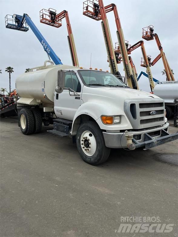 Ford F750 SD Kamioni cisterne