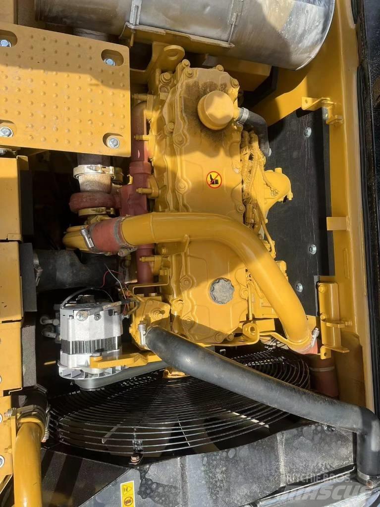 CAT 325d Bageri guseničari