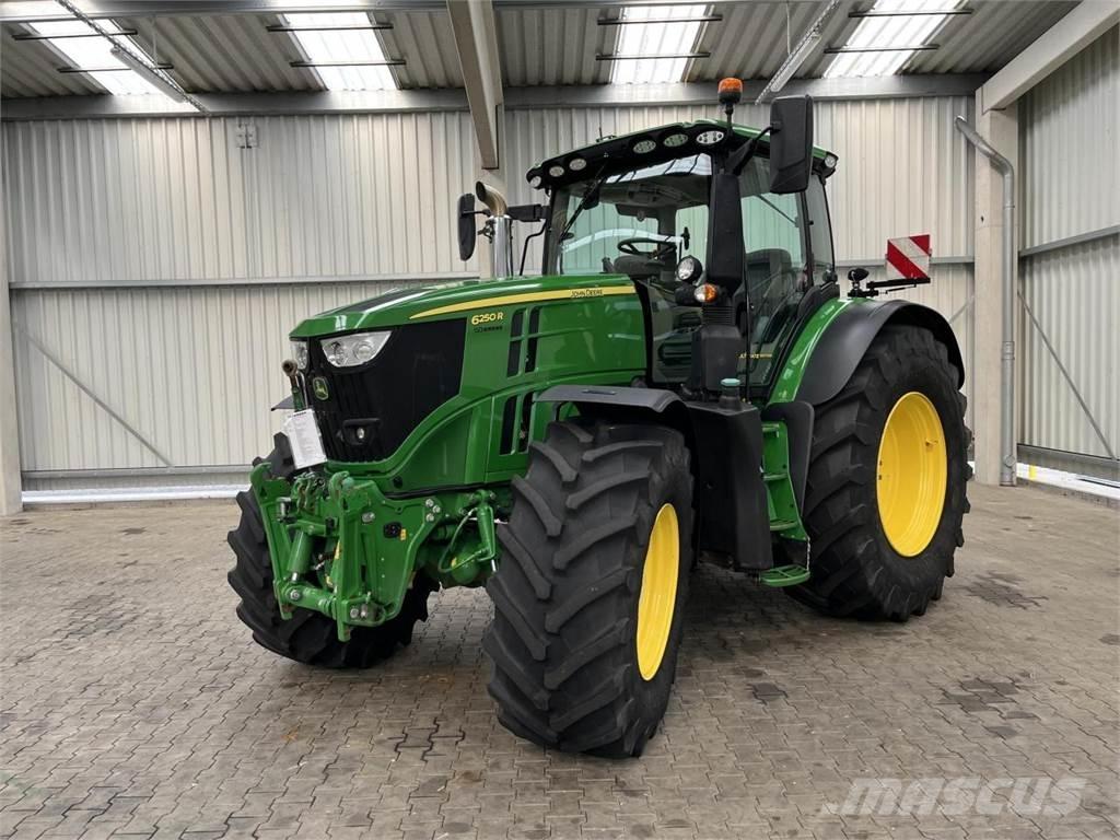 John Deere 6250R Traktori
