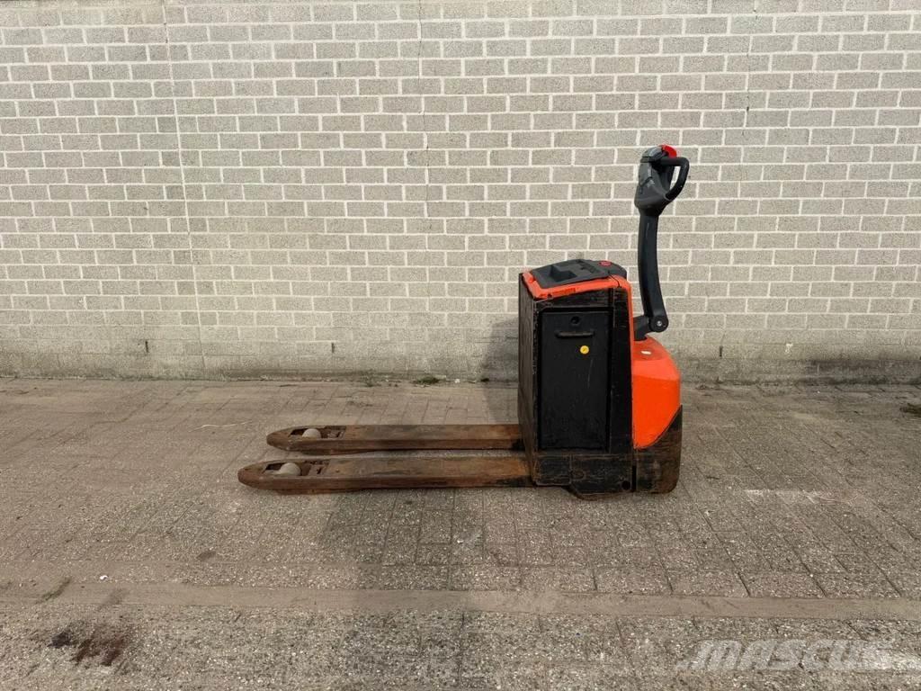 BT SWE200D Ručni električni viljuškar