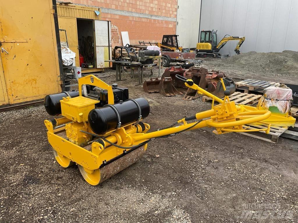 Bomag BW 65 S Valjci sa duplim bubnjem