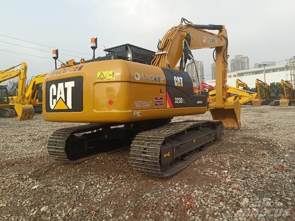 CAT 323 D Bageri guseničari