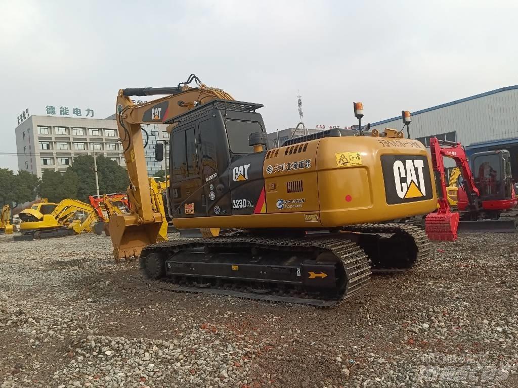 CAT 323 D Bageri guseničari