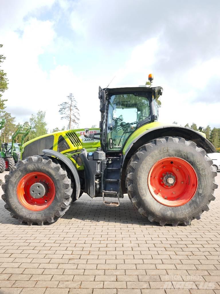 CLAAS Axion 940 Traktori