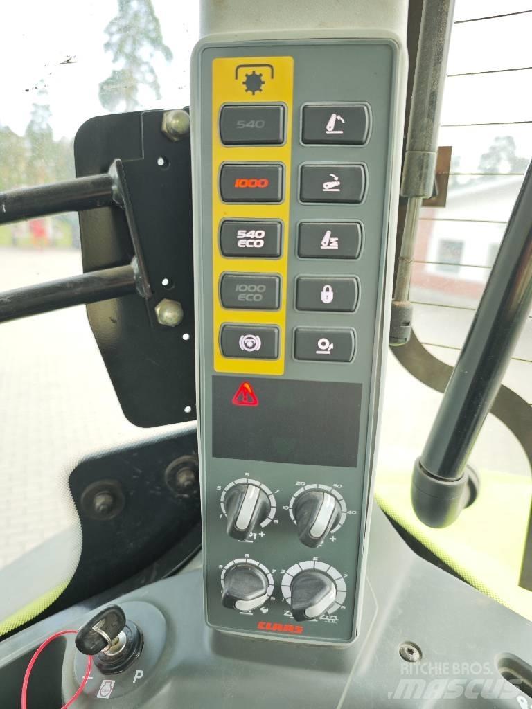 CLAAS Axion 940 Traktori