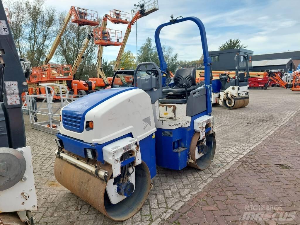 Dynapac CC1200 VI Valjci sa duplim bubnjem