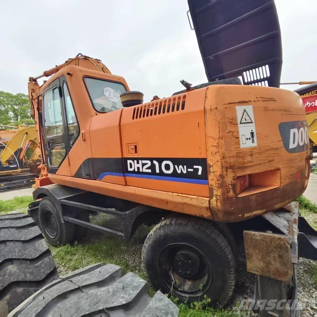 Doosan DH 210 W-7 Bageri točkaši