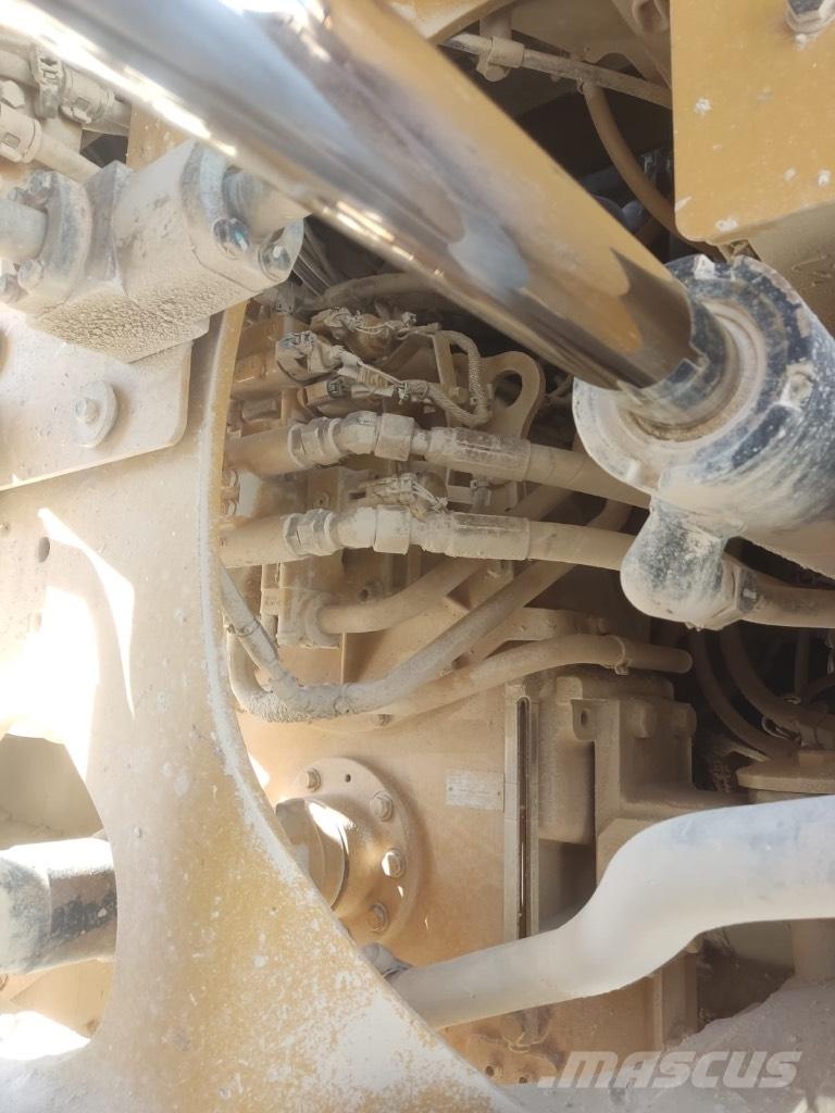 CAT 966 M Utovarivači na točkove