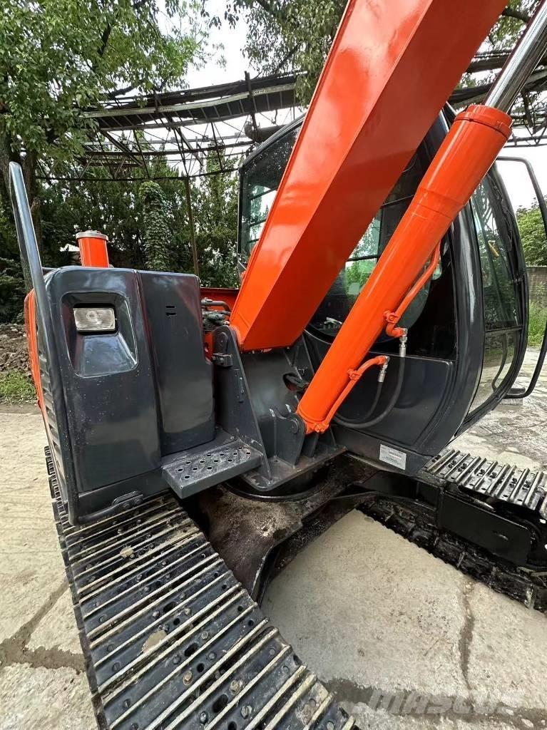 Hitachi 70 Bageri guseničari