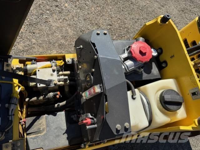 Bomag BMP 8500, Vält Valjci sa duplim bubnjem
