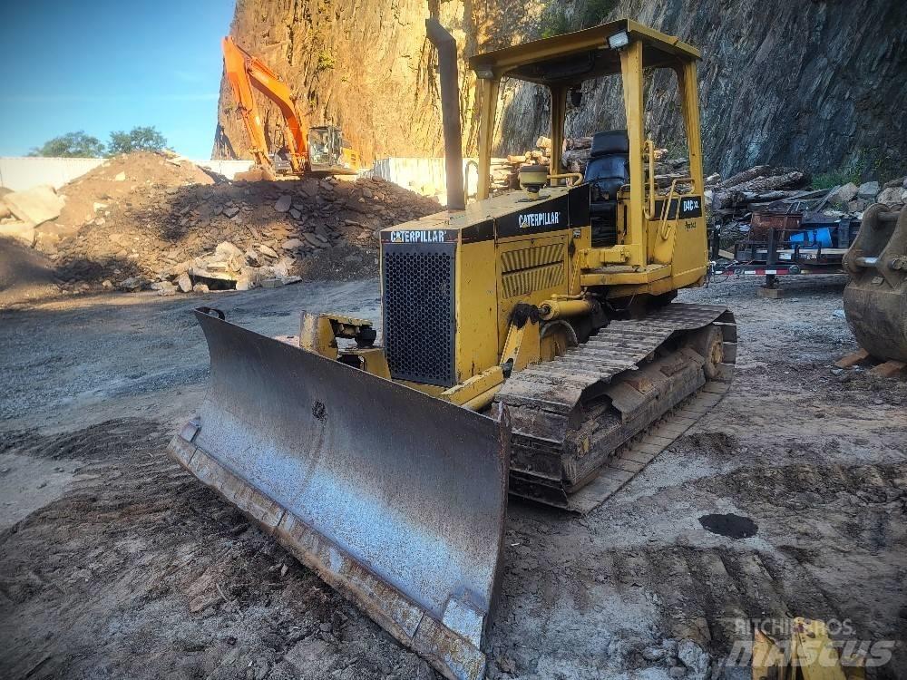CAT D 4 C XL HST Buldožeri guseničari