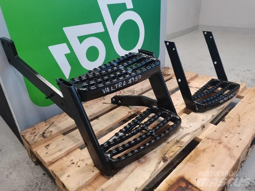 Valtra 8950  stairs Kabine i unutrašnjost