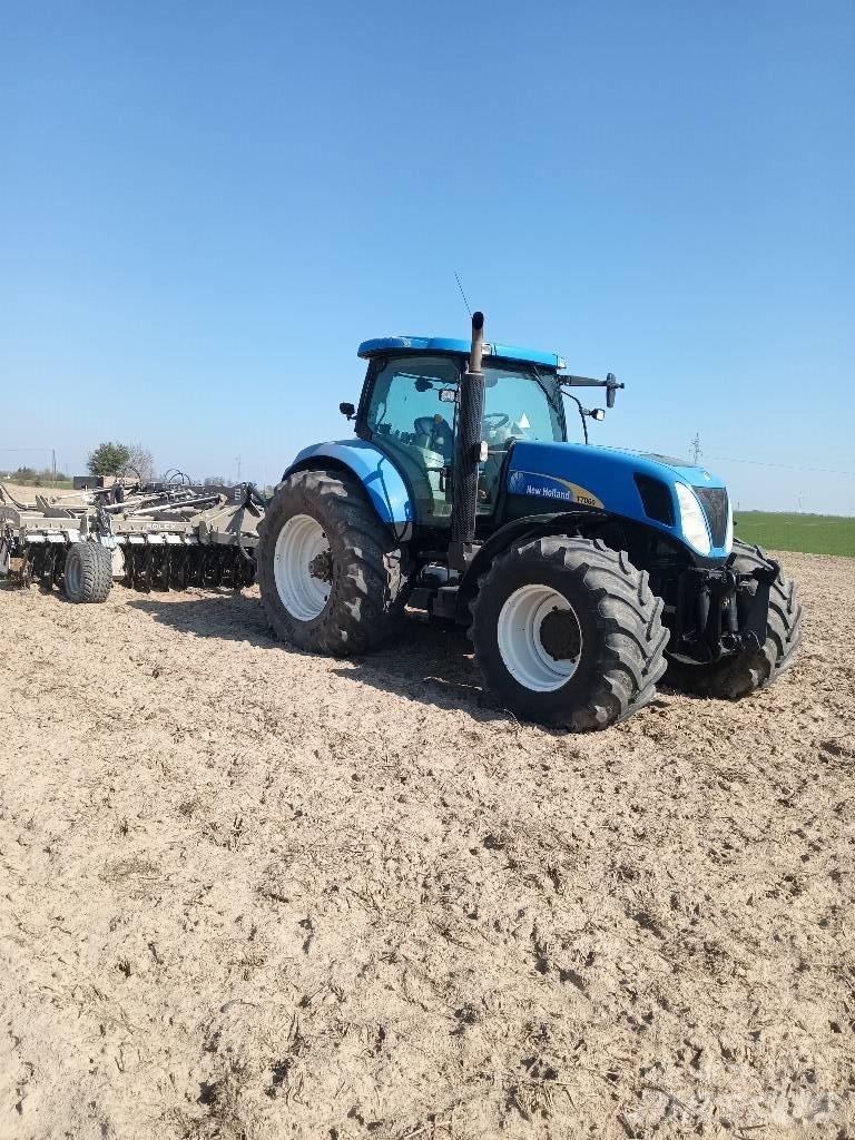 New Holland T 7060 Traktori