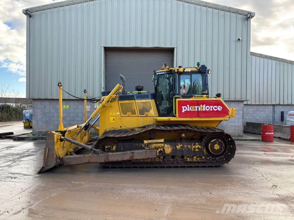 Komatsu D65PX-18E0 Buldožeri guseničari